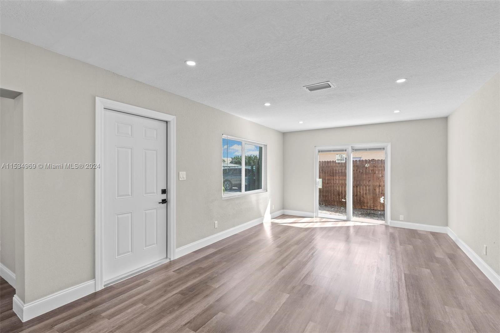 145 W 34th St