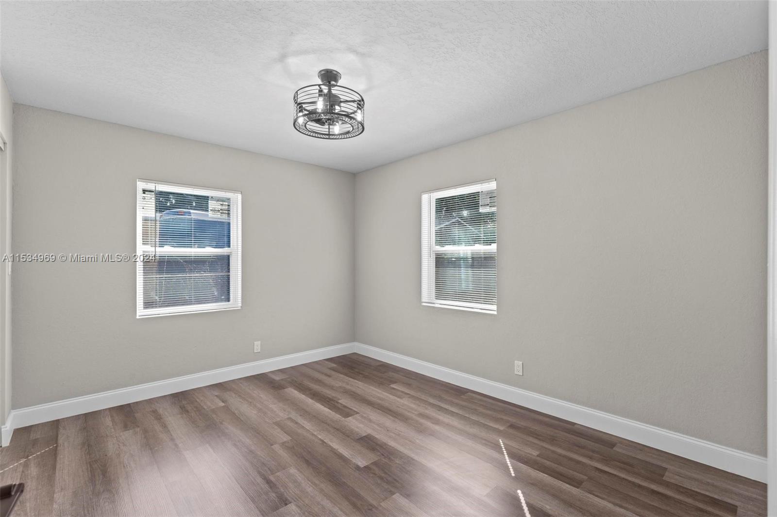 145 W 34th St