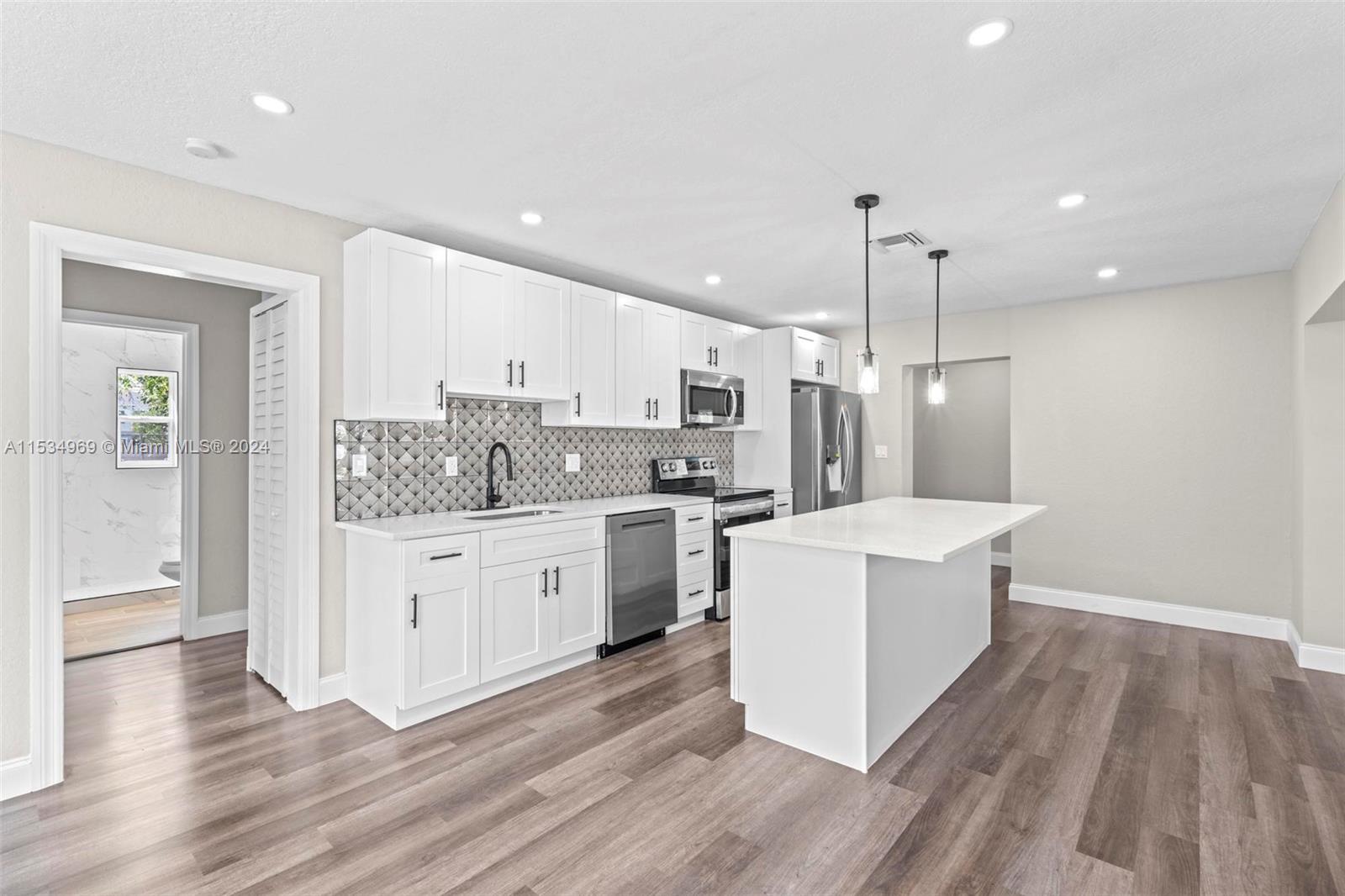 145 W 34th St