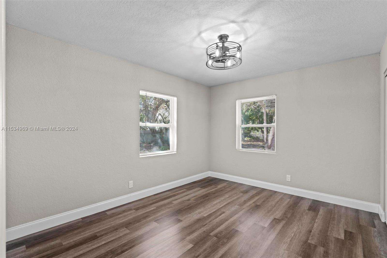 145 W 34th St