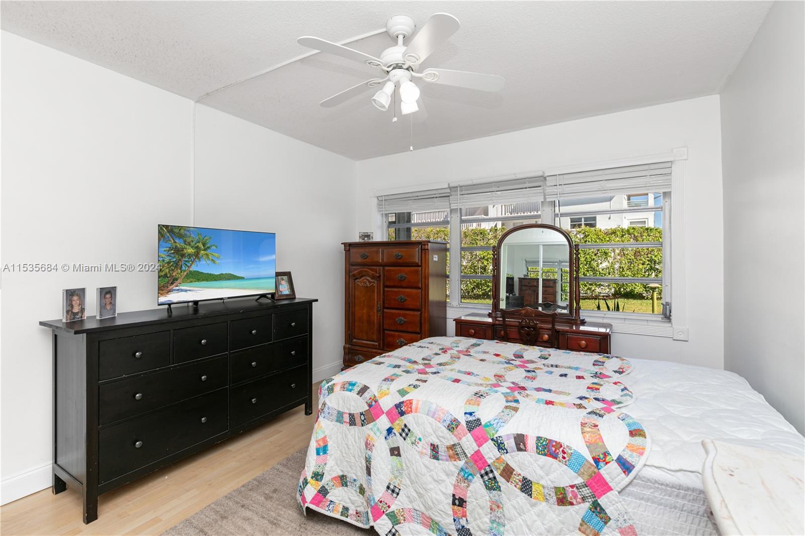 298 SE 6th Ave # 2