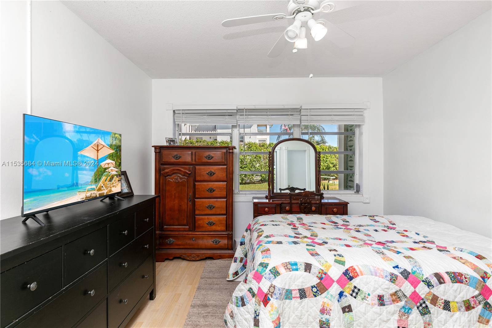298 SE 6th Ave # 2