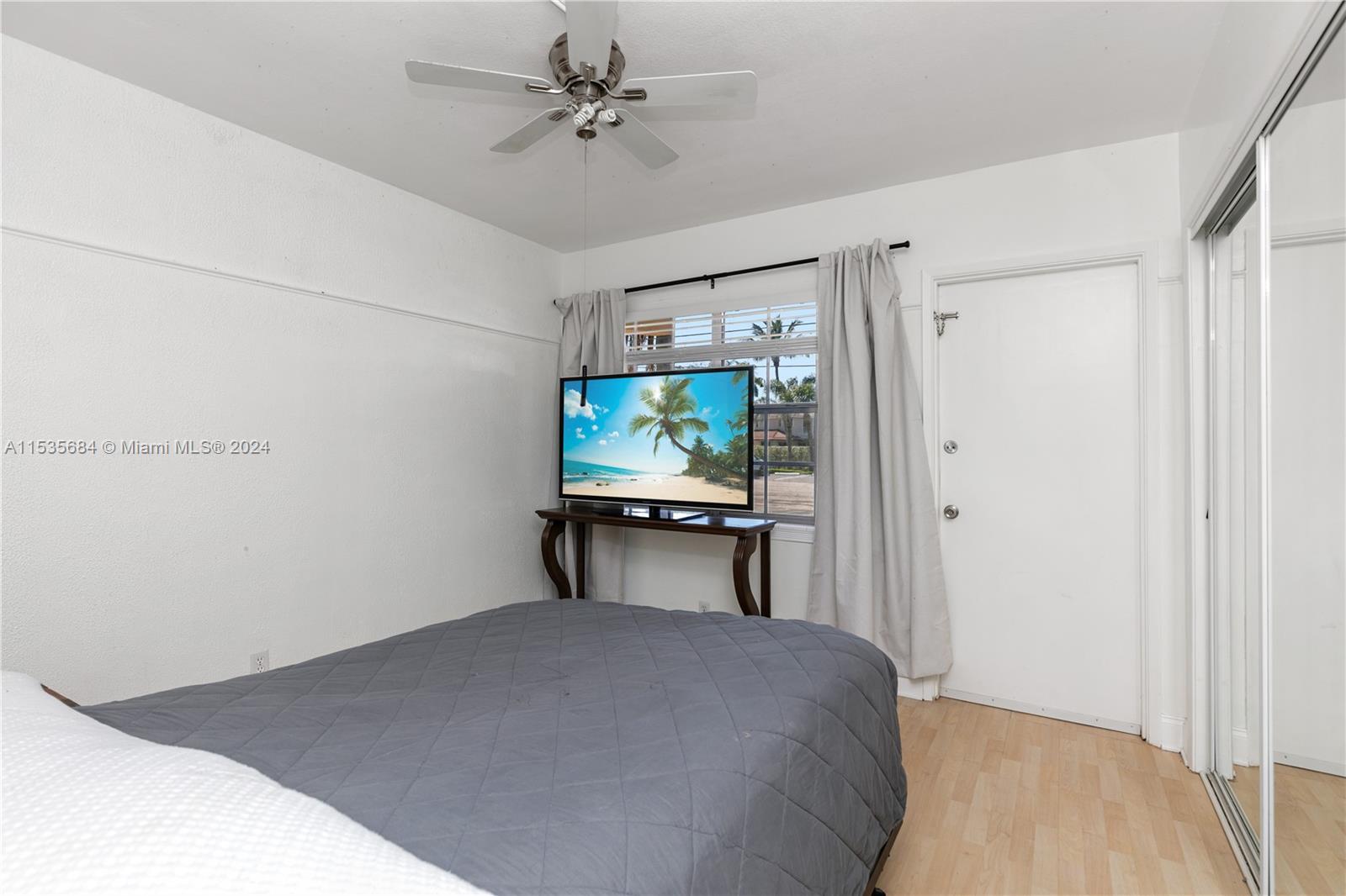 298 SE 6th Ave # 2