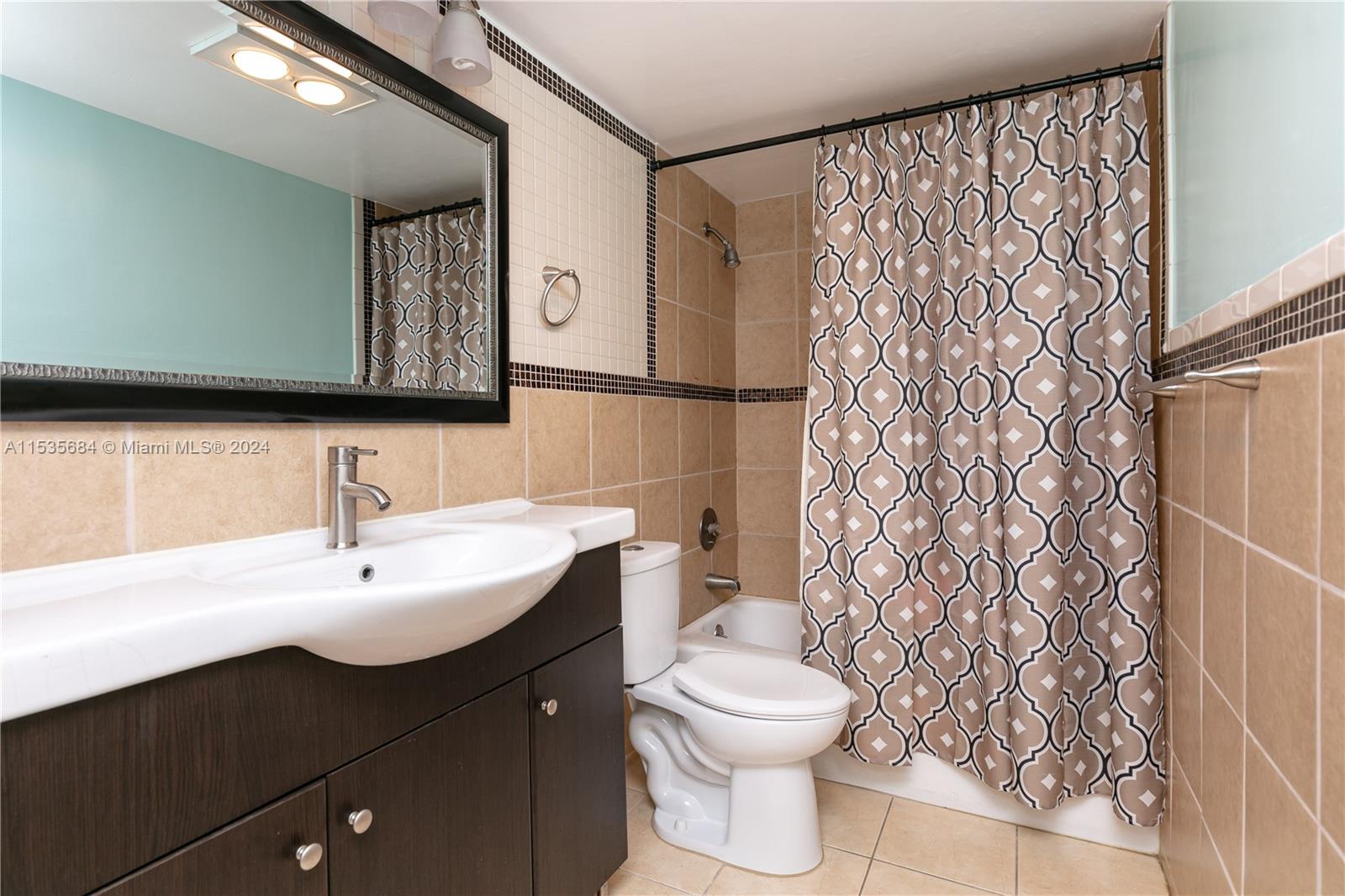 298 SE 6th Ave # 2