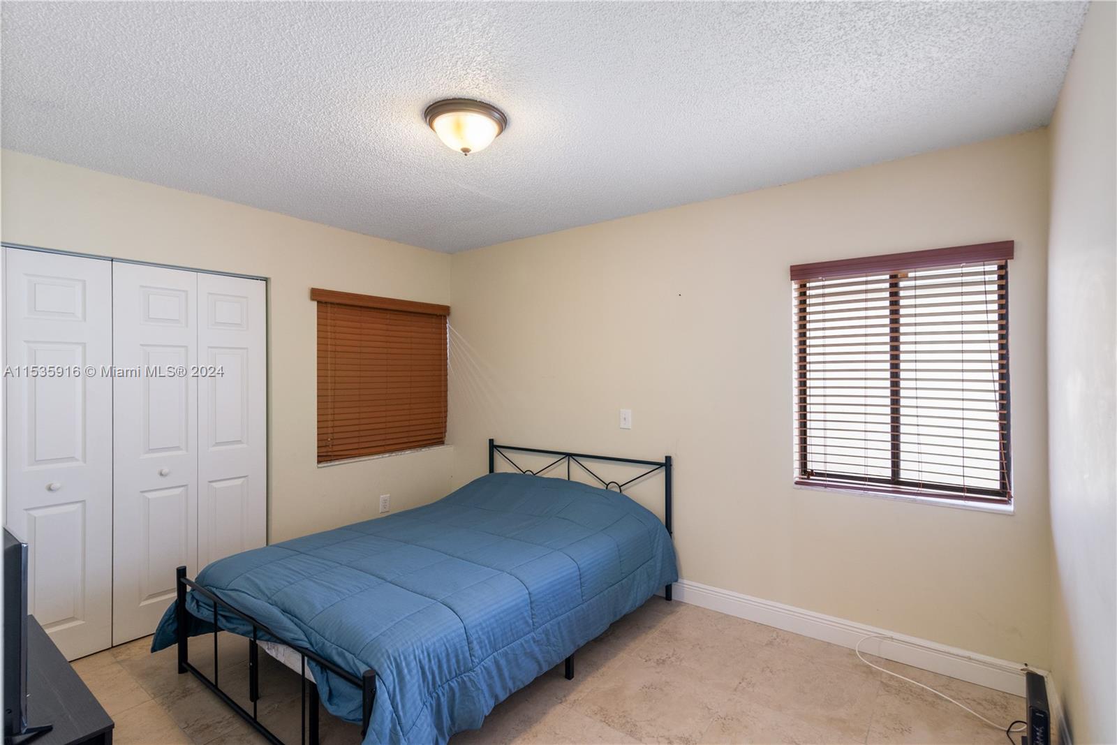 529 SW 88th Pl E