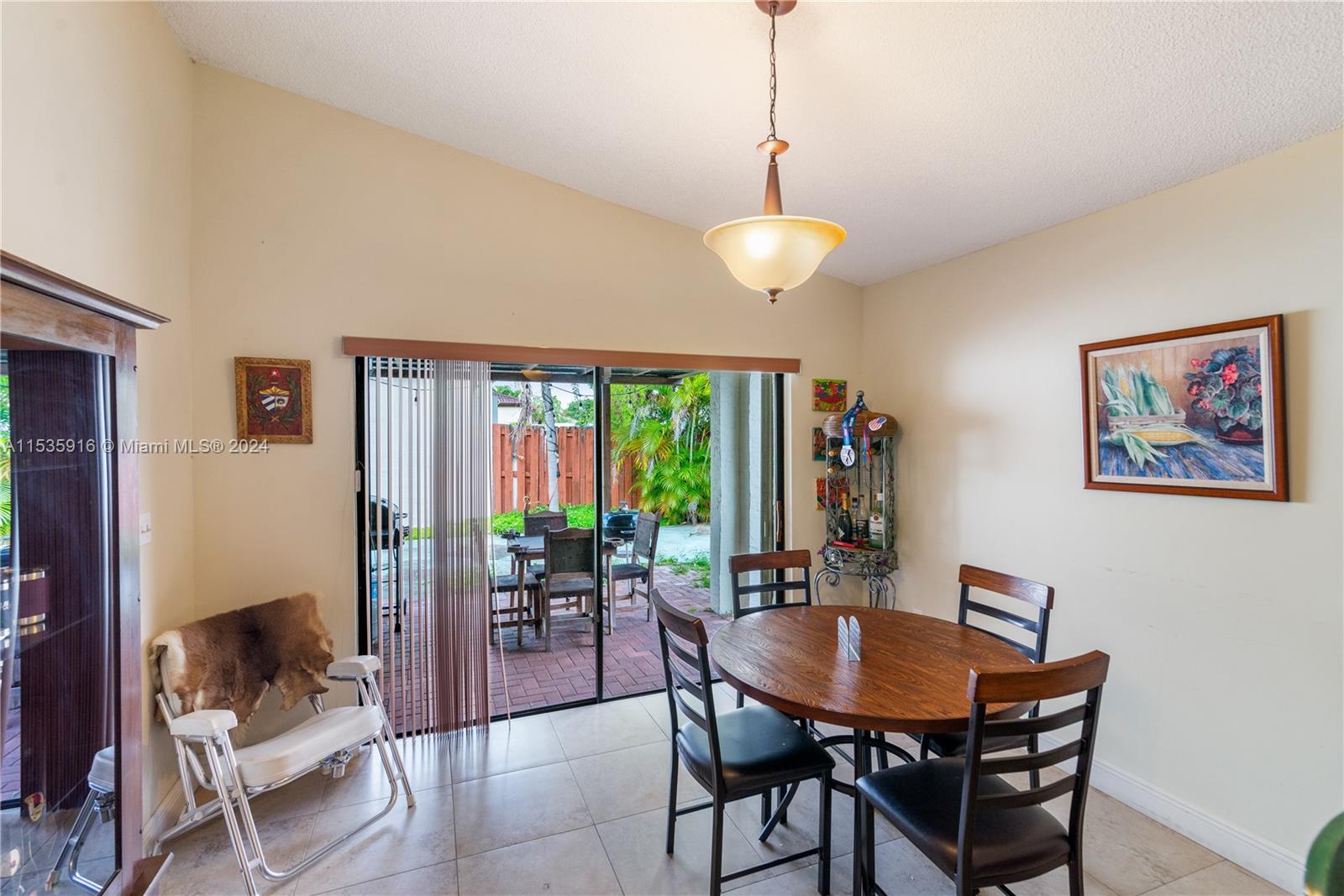 529 SW 88th Pl E