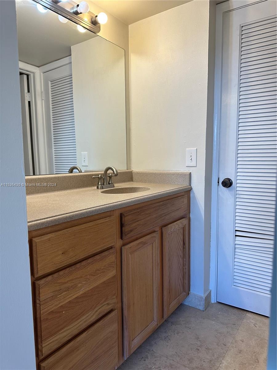 4121 Stirling Rd # 306