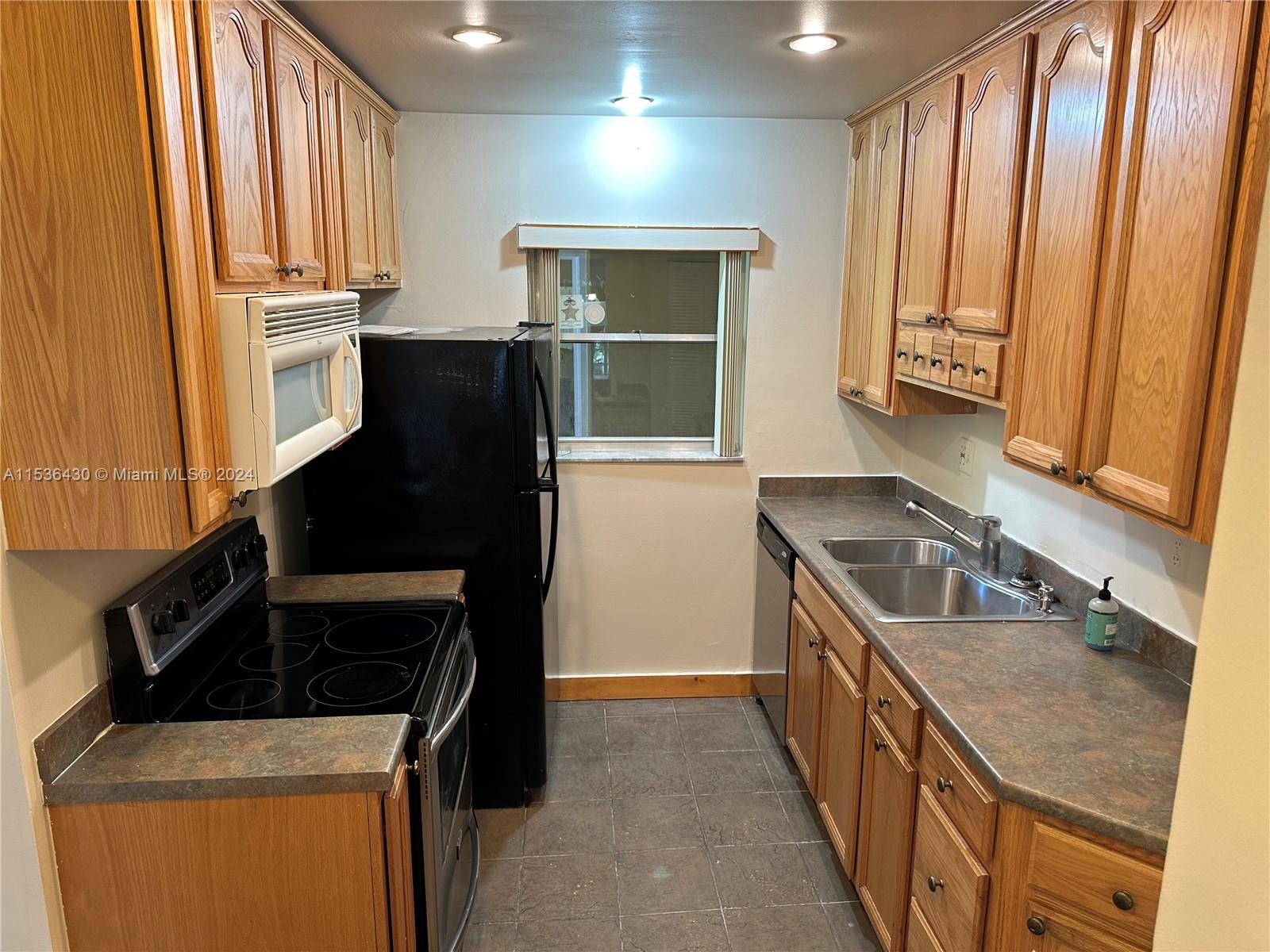 4121 Stirling Rd # 306