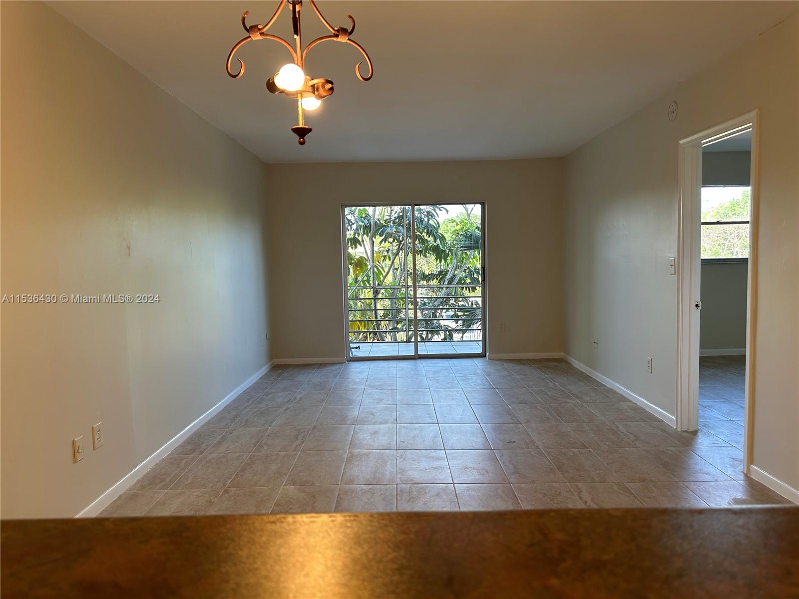 4121 Stirling Rd # 306