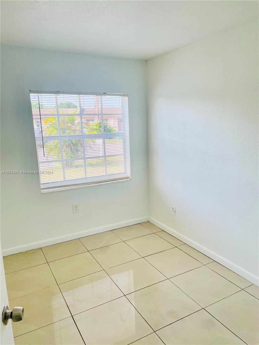 20122 NW 28th Ct