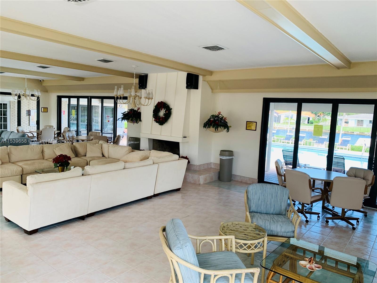 180 Cypress Club Dr # 822