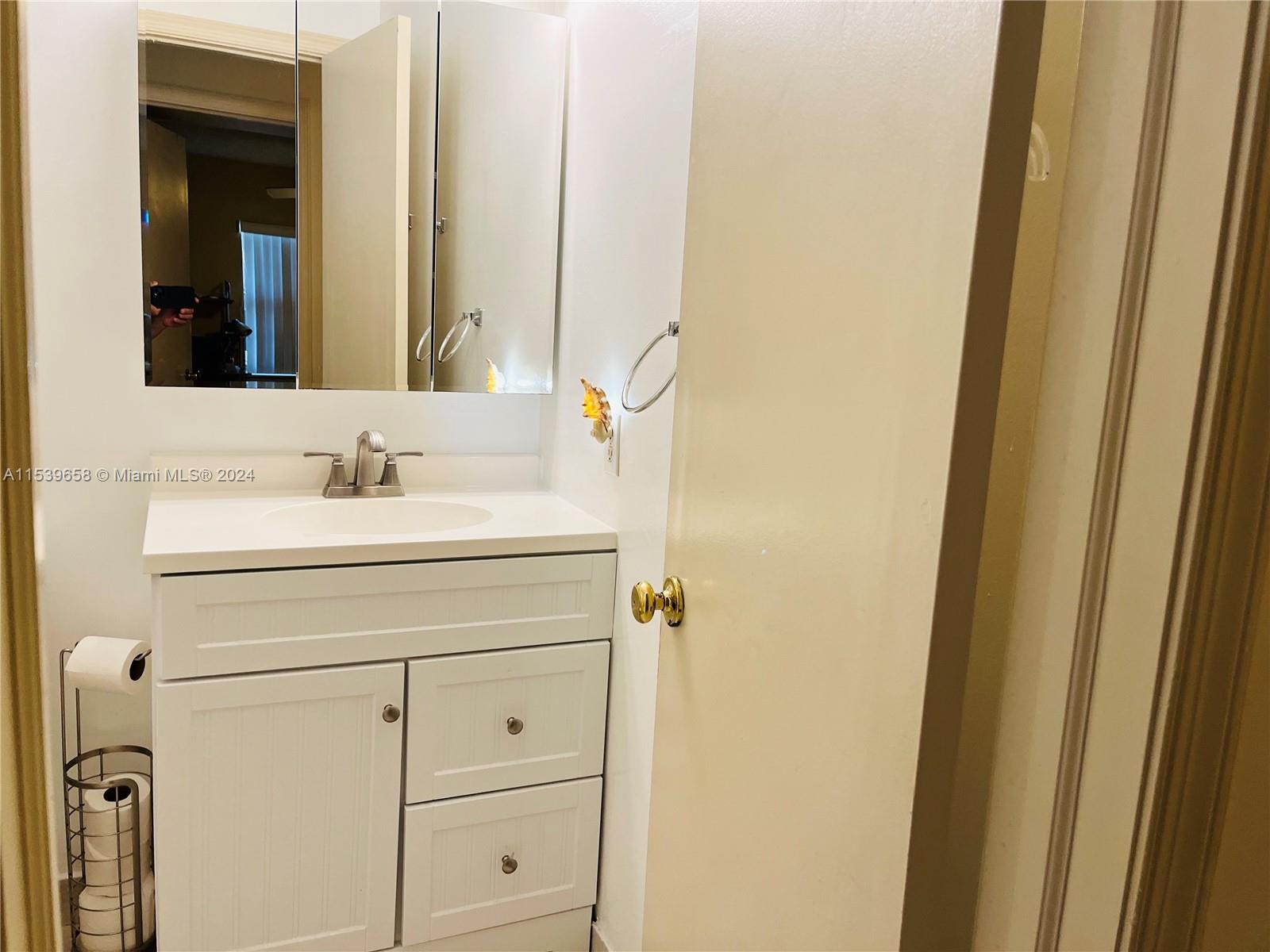 180 Cypress Club Dr # 822