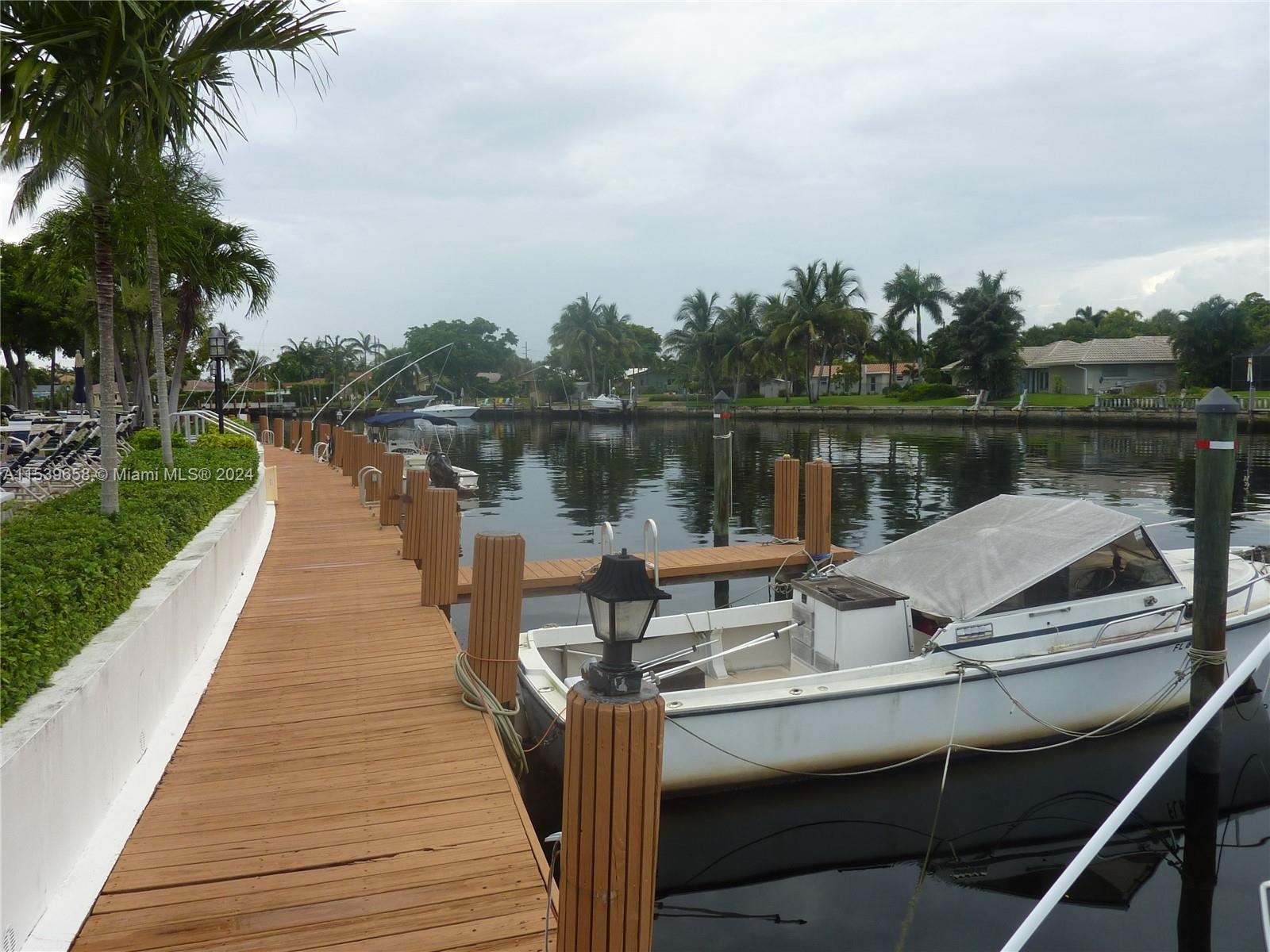 180 Cypress Club Dr # 822