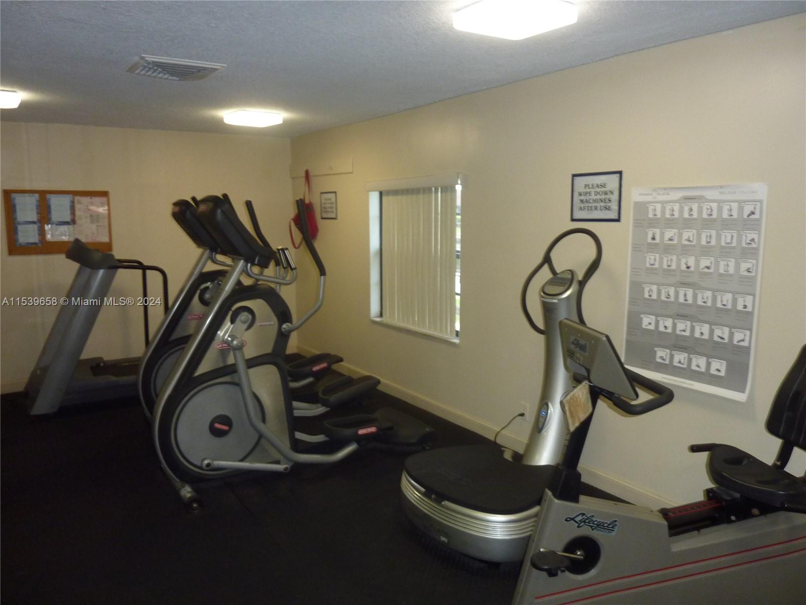180 Cypress Club Dr # 822