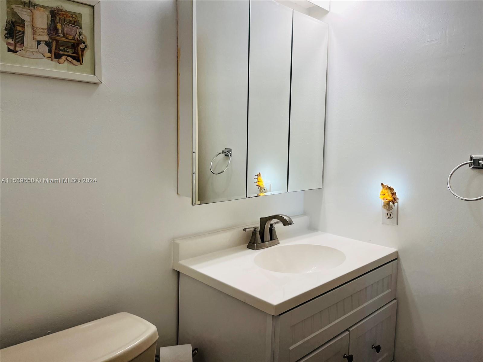 180 Cypress Club Dr # 822