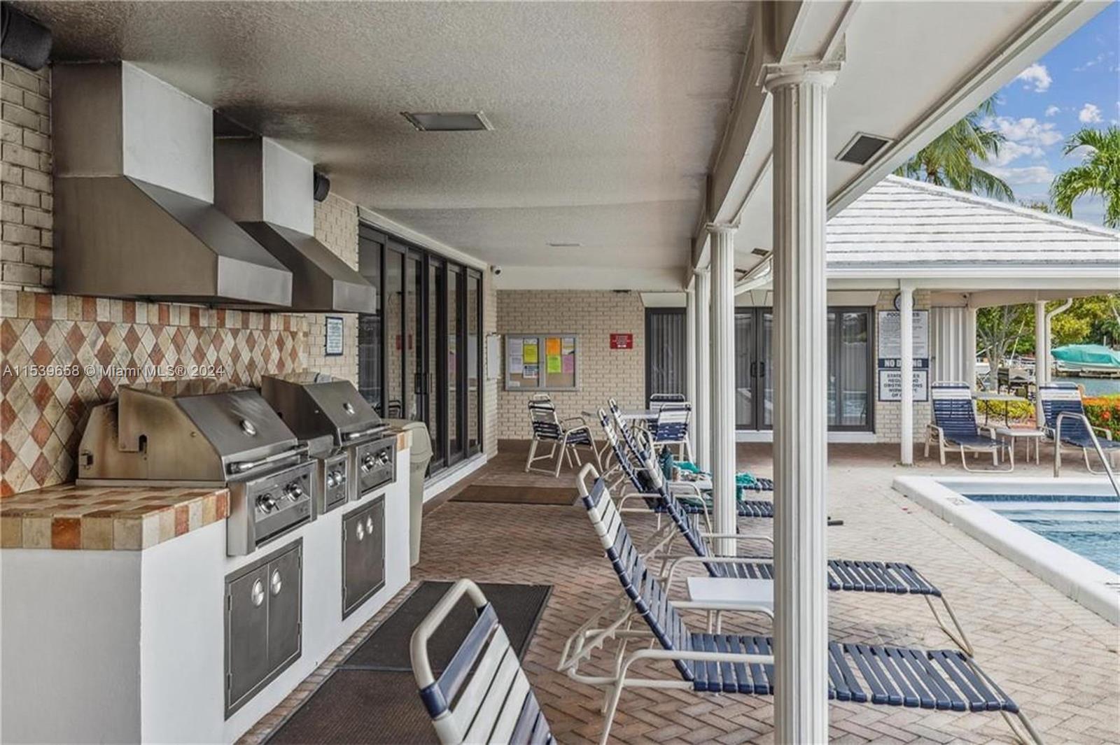 180 Cypress Club Dr # 822