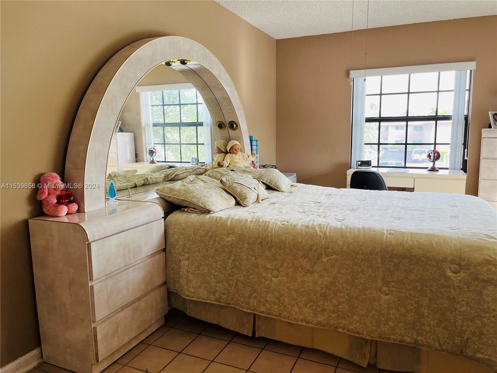 180 Cypress Club Dr # 822