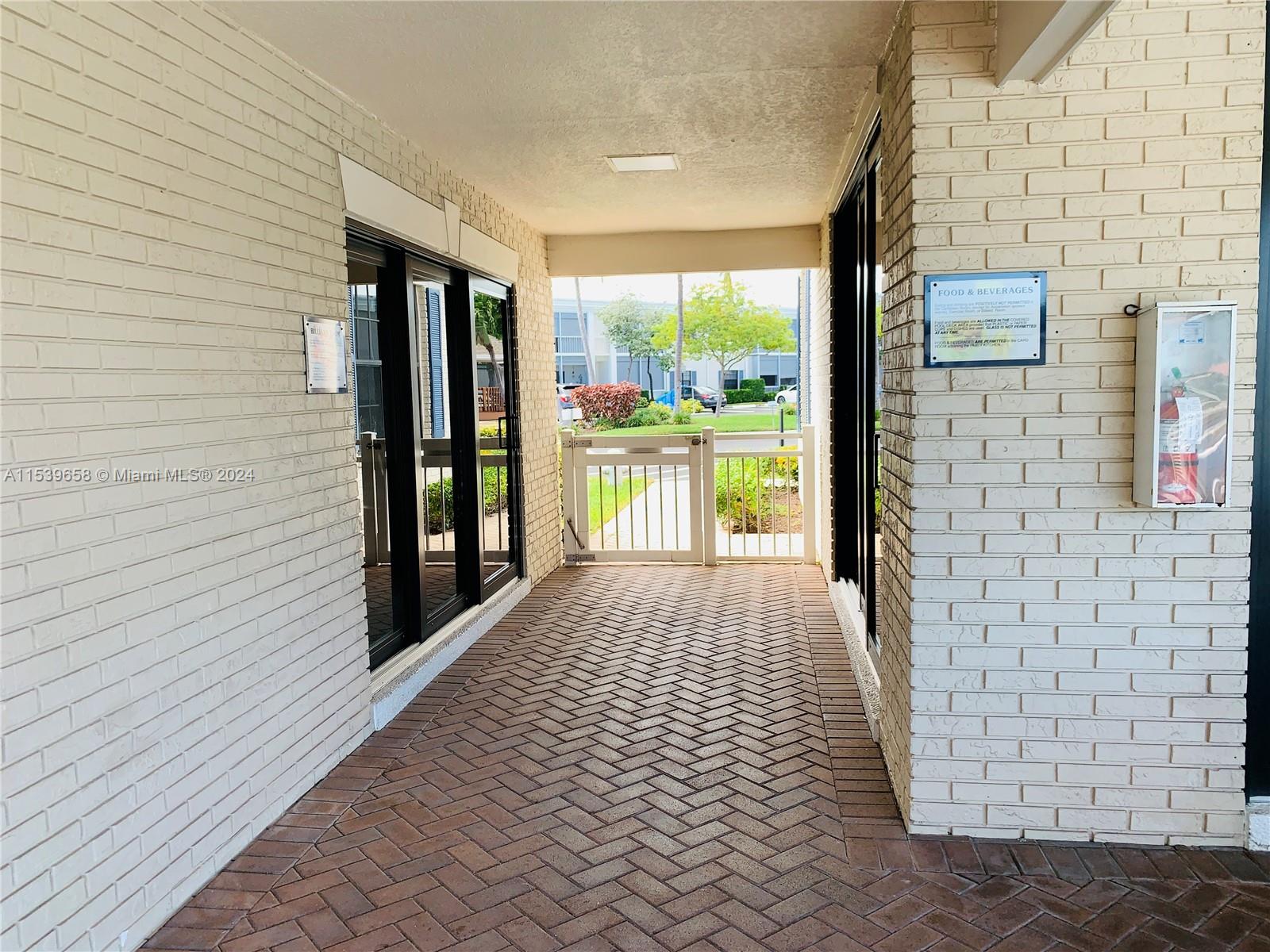 180 Cypress Club Dr # 822