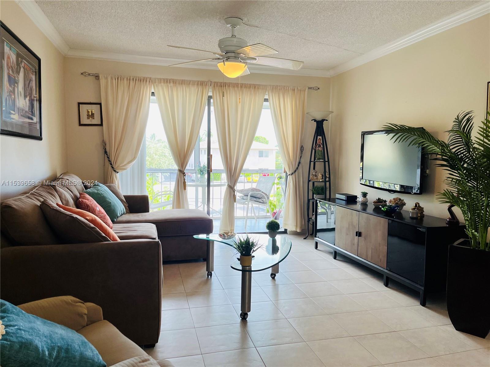 180 Cypress Club Dr # 822