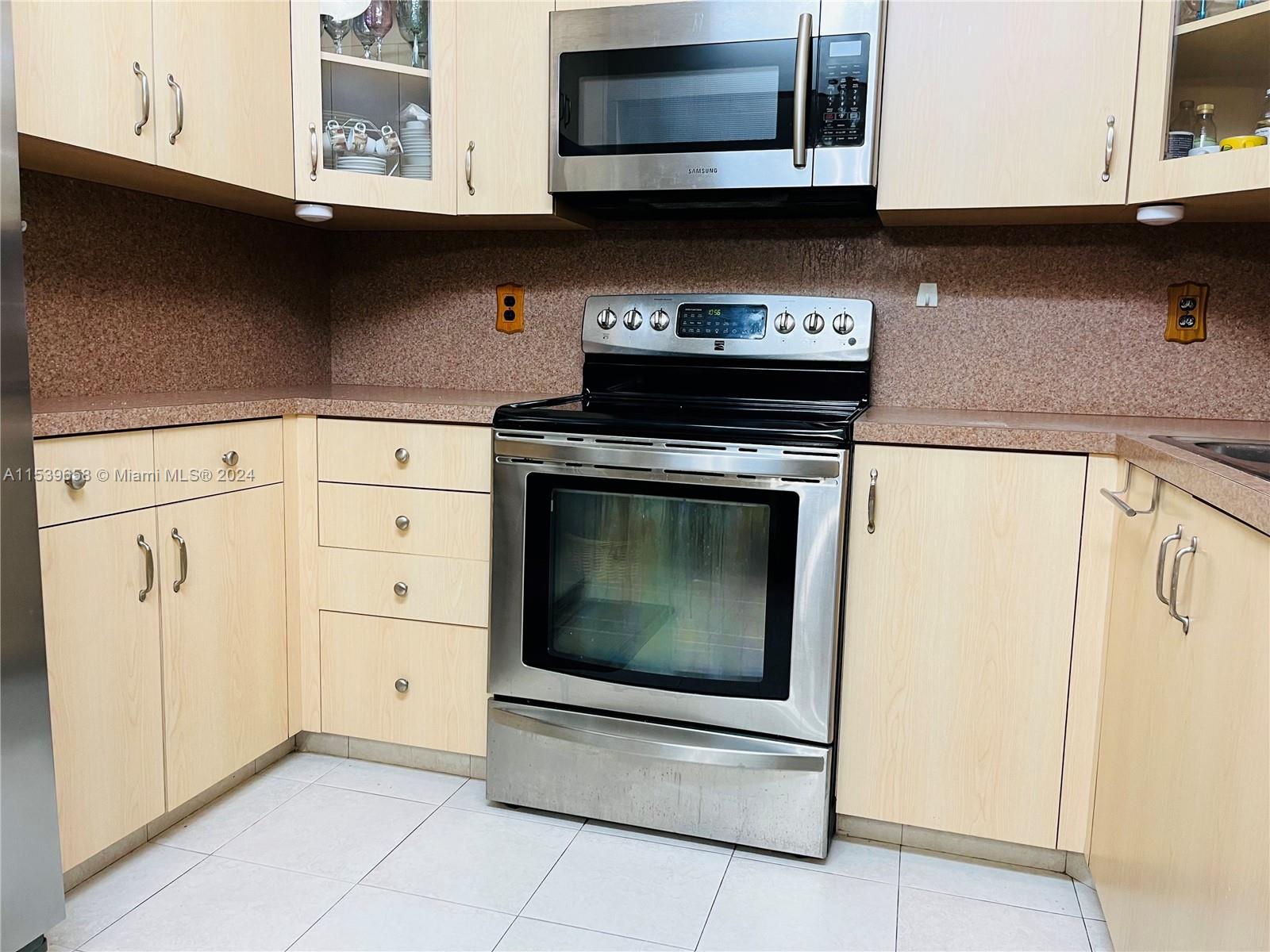 180 Cypress Club Dr # 822