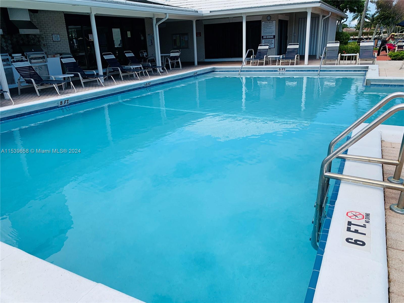 180 Cypress Club Dr # 822