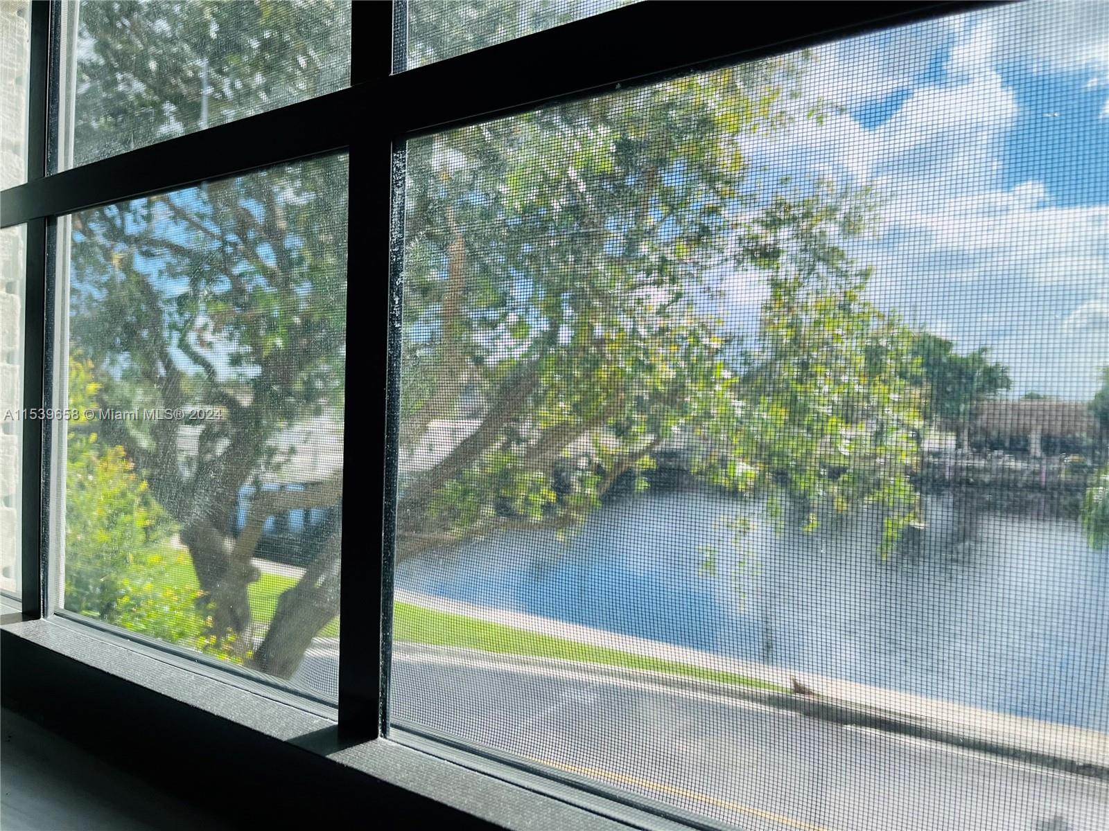 180 Cypress Club Dr # 822