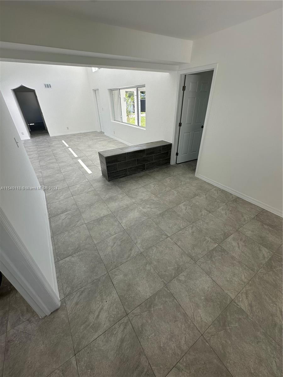 2719 Lincoln St # 7 Unit: 1-7