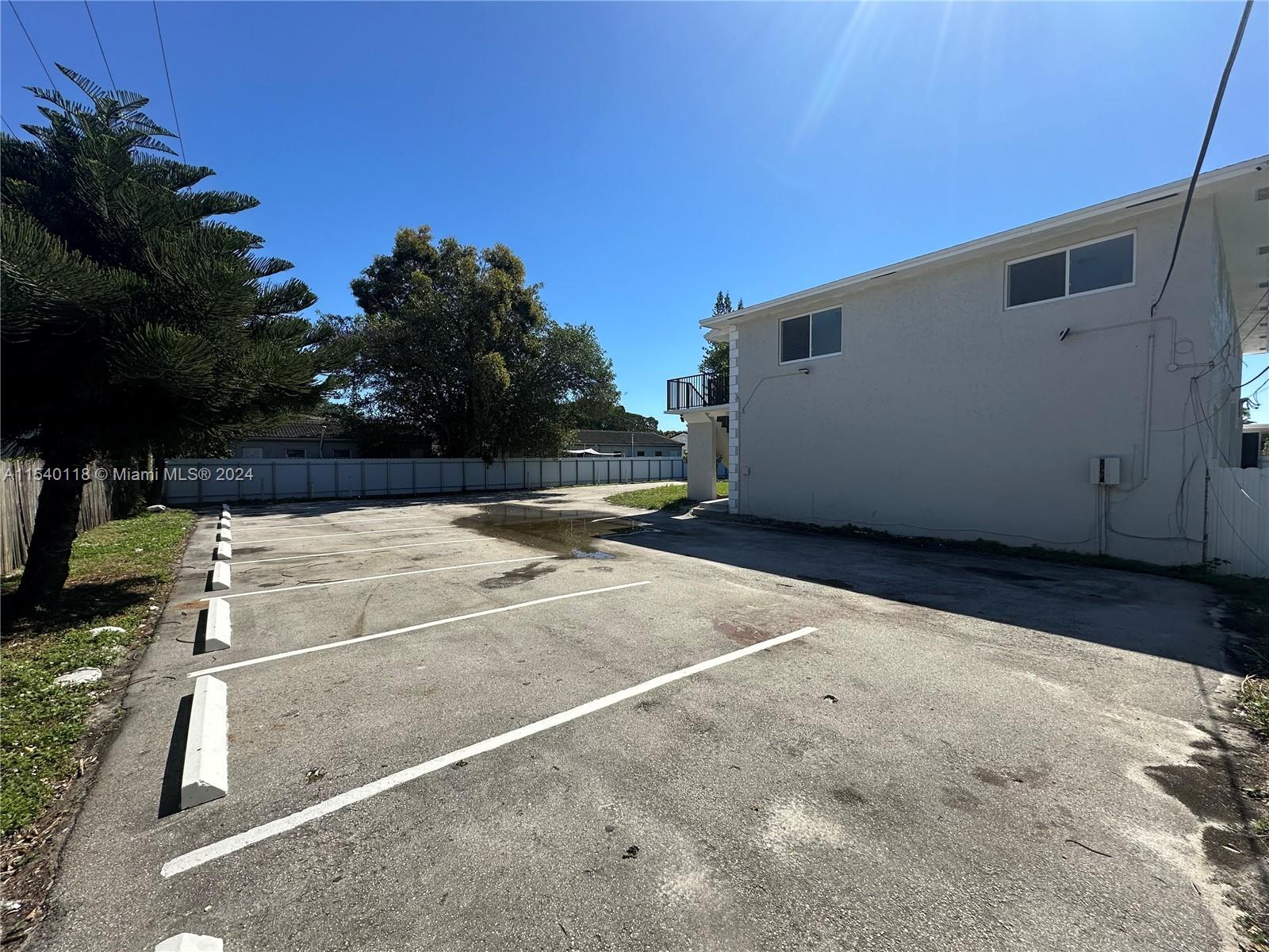2719 Lincoln St # 7 Unit: 1-7