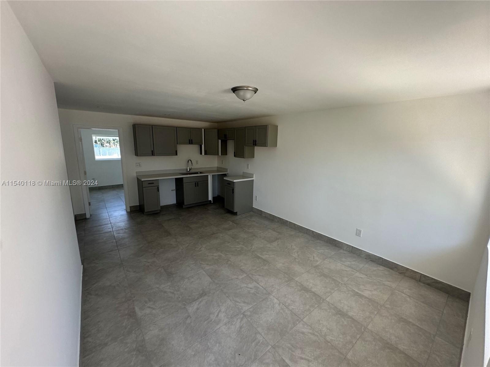2719 Lincoln St # 7 Unit: 1-7