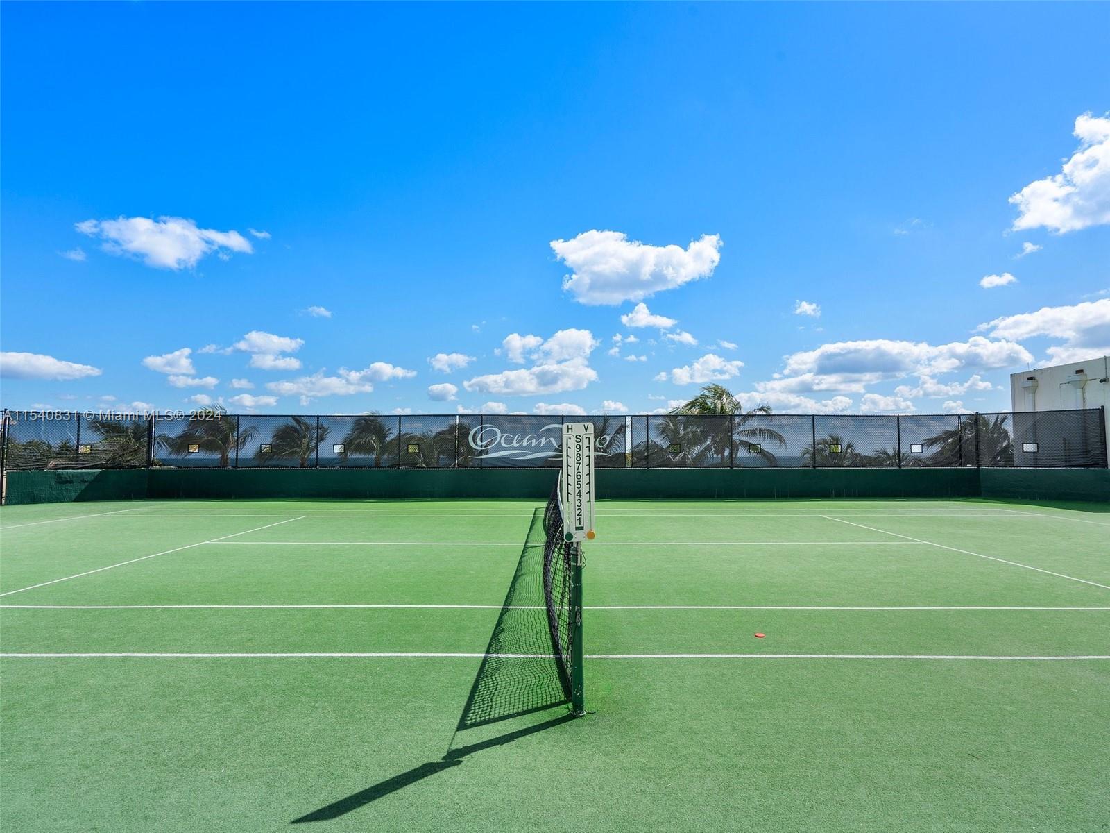 19111 Collins Ave # 2207