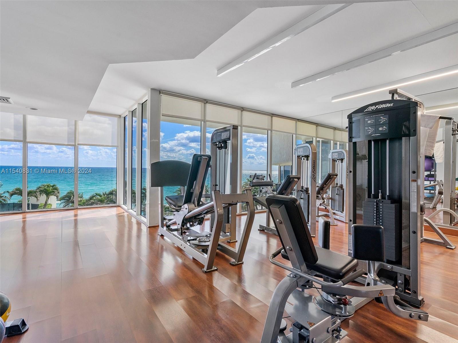 19111 Collins Ave # 2207