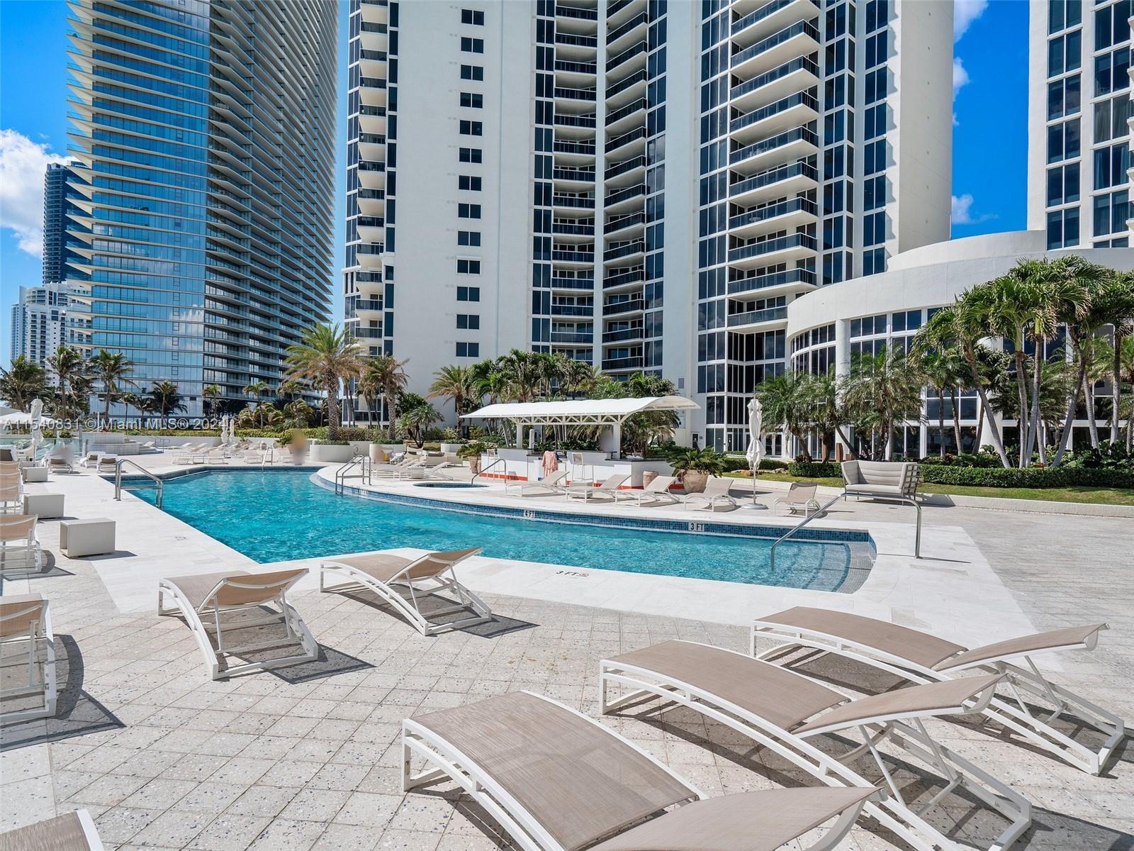 19111 Collins Ave # 2207