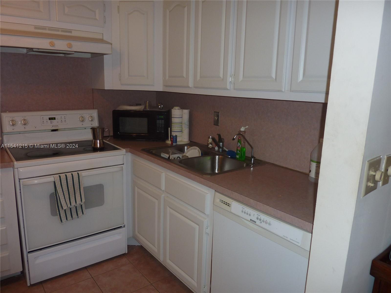 140 Cypress Club Dr # 403