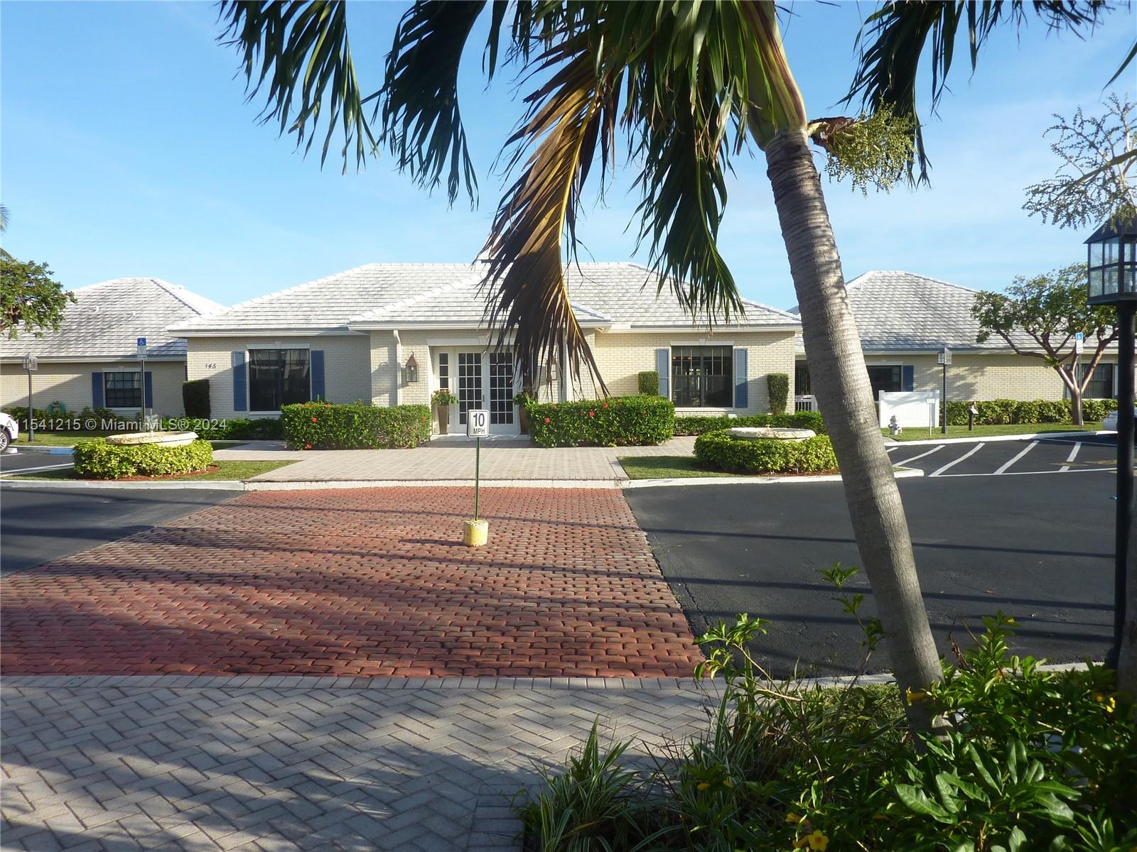 140 Cypress Club Dr # 403