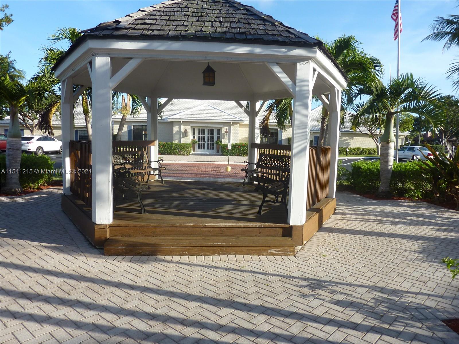 140 Cypress Club Dr # 403