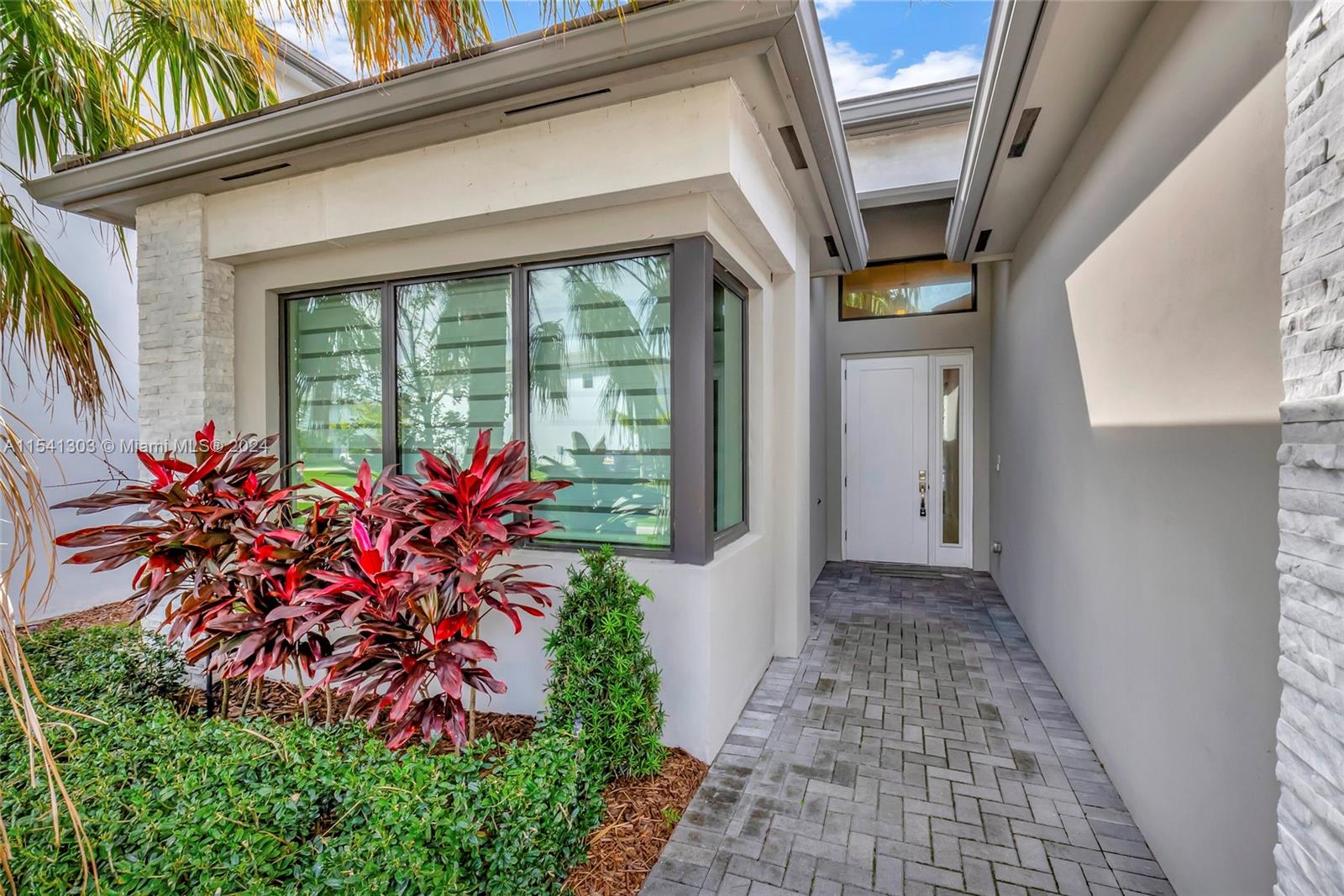 8778 Quiet Inlet Ln
