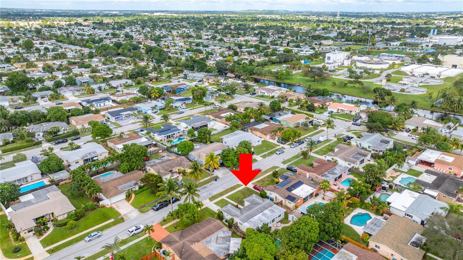 6960 NW 7th Ct