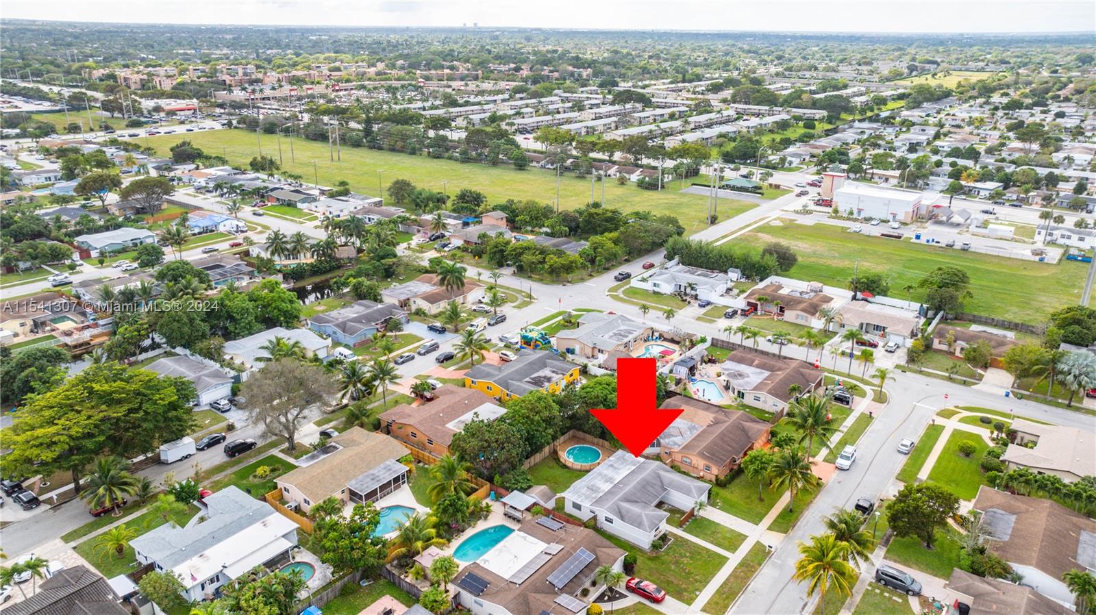 6960 NW 7th Ct