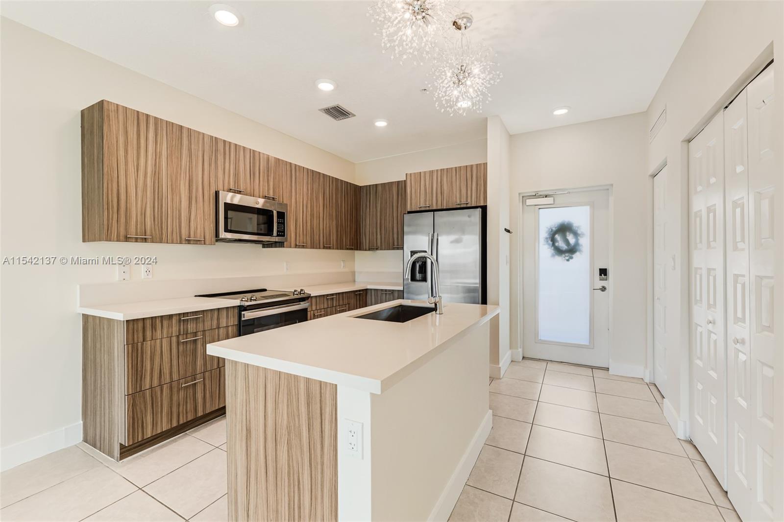 8301 NW 41st St # 401 Unit: B-401