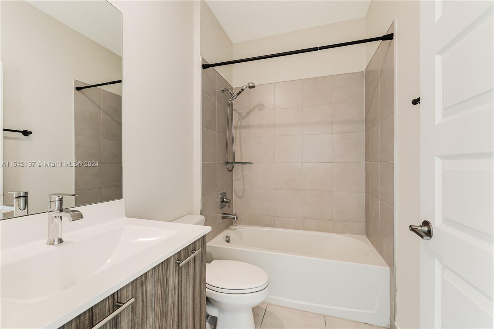 8301 NW 41st St # 401 Unit: B-401