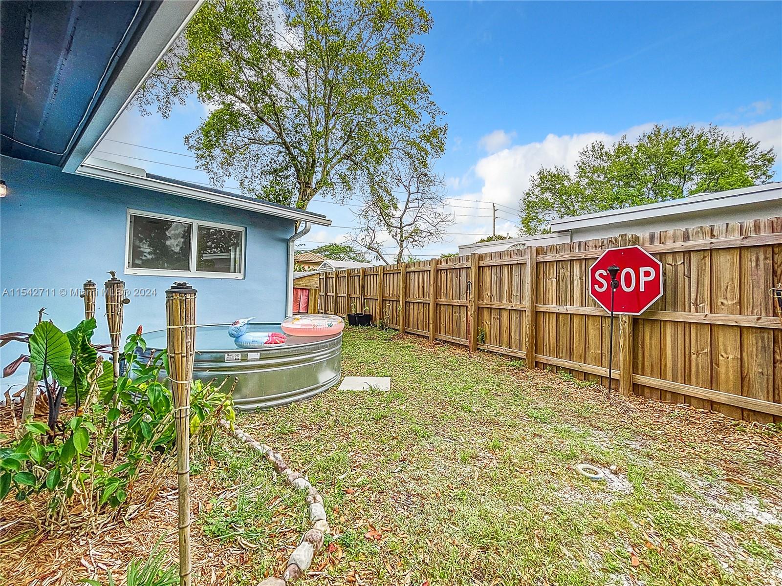 3637 Riverland Rd