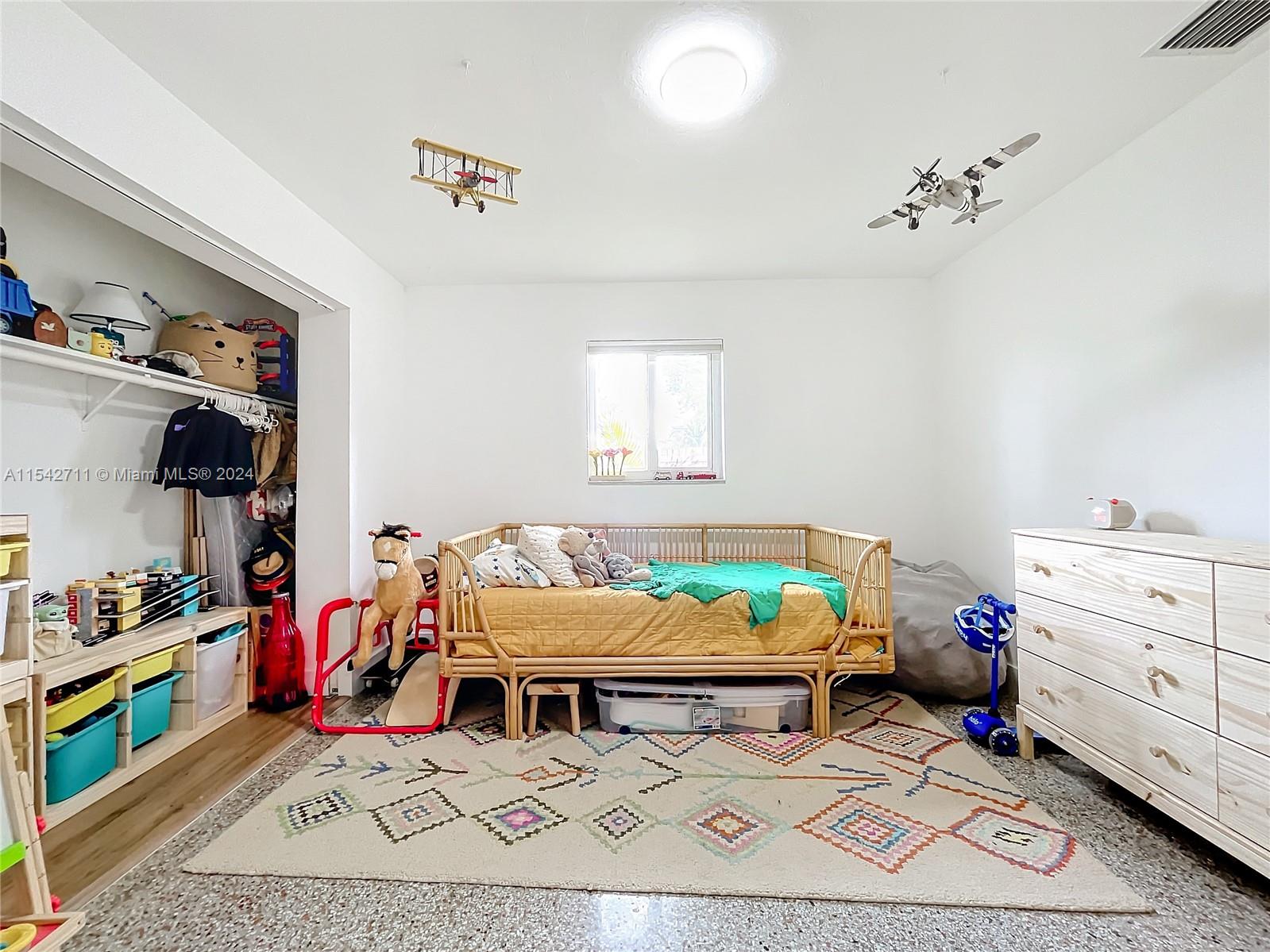 3637 Riverland Rd