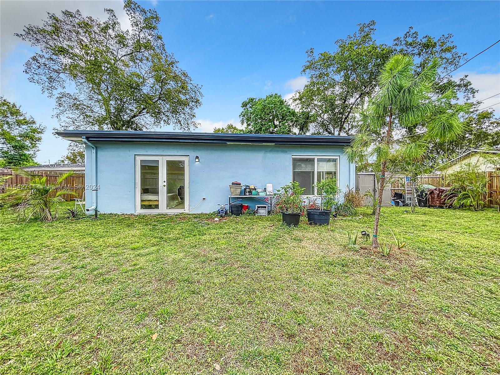 3637 Riverland Rd