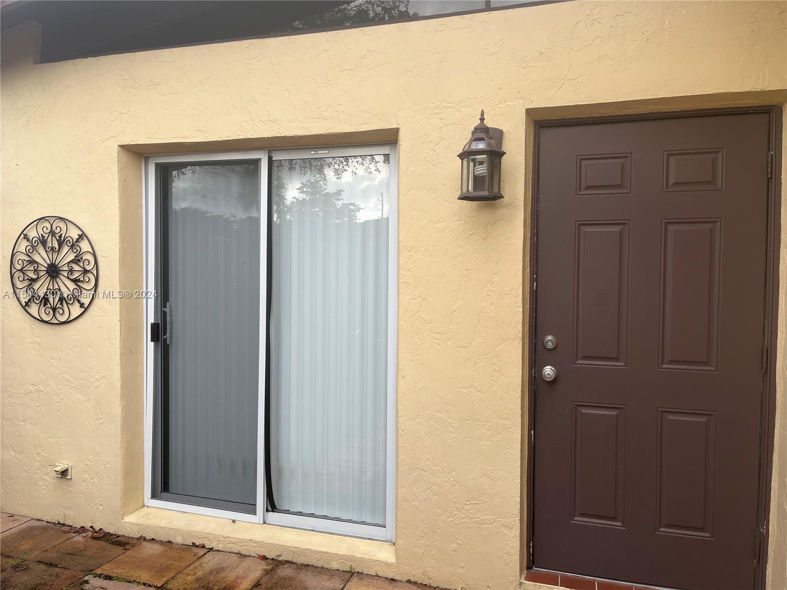 122 Briarwood Cir # 1 Unit: 4-1