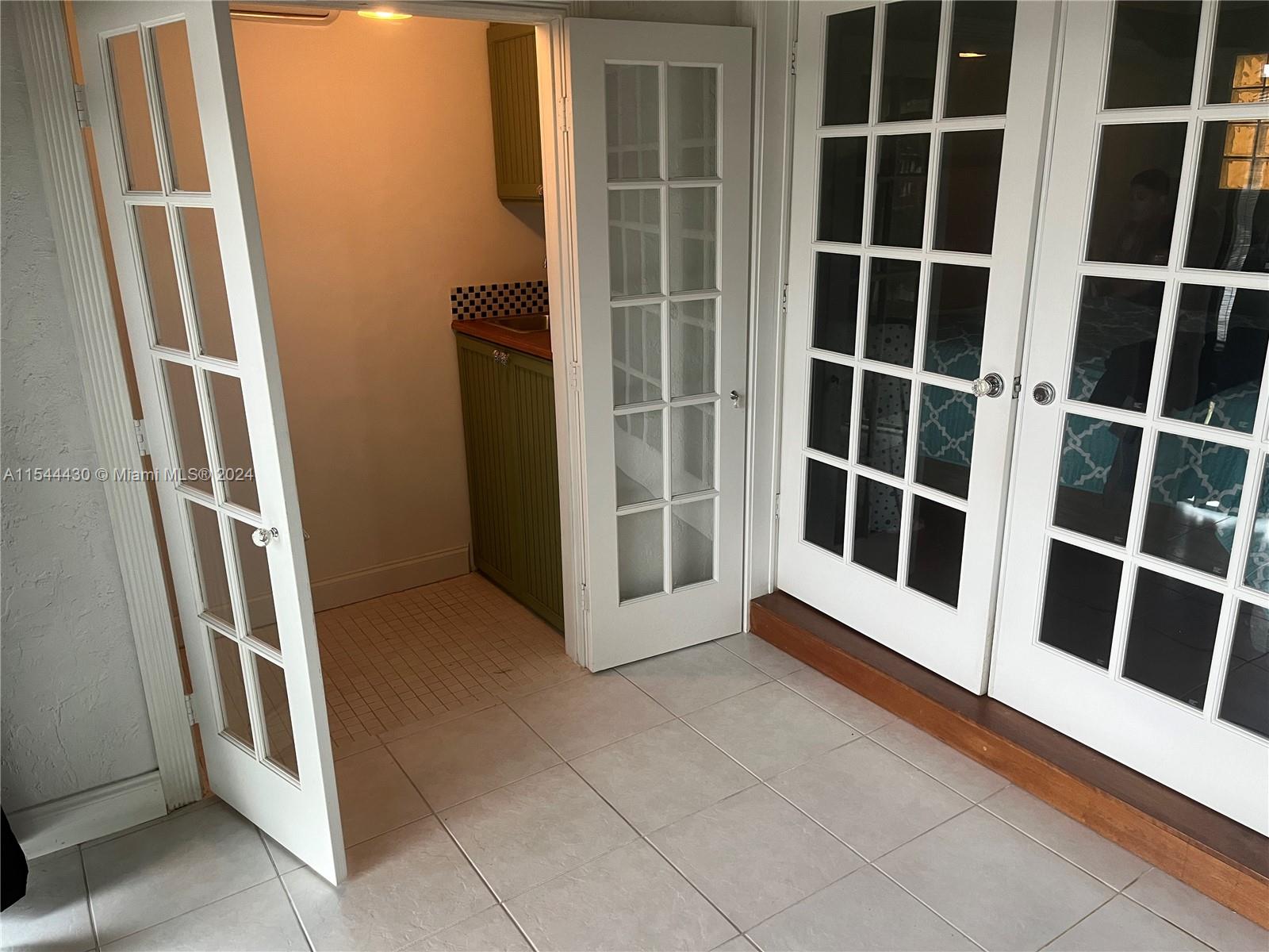 122 Briarwood Cir # 1 Unit: 4-1