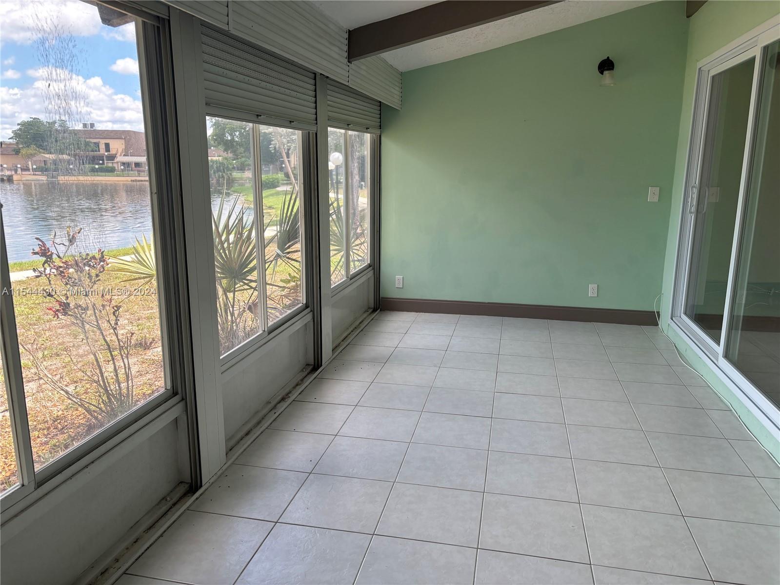 122 Briarwood Cir # 1 Unit: 4-1