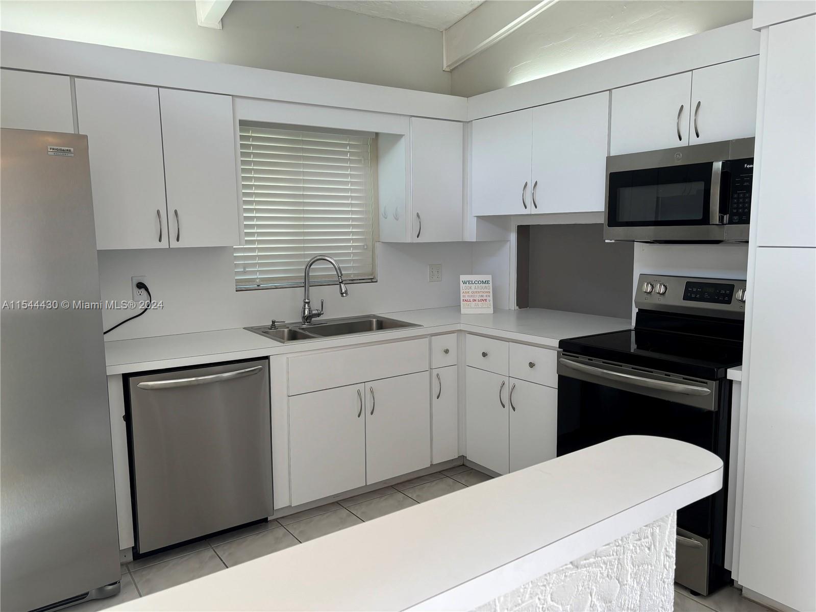 122 Briarwood Cir # 1 Unit: 4-1
