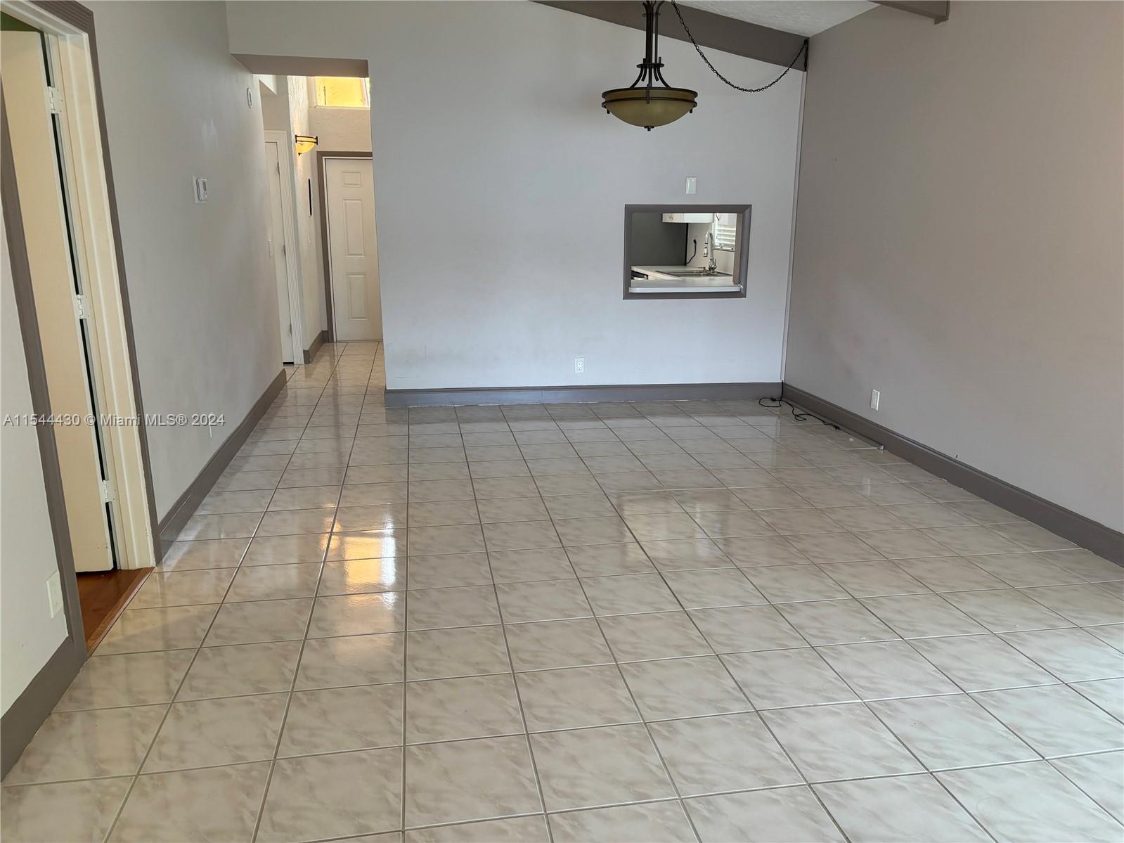122 Briarwood Cir # 1 Unit: 4-1