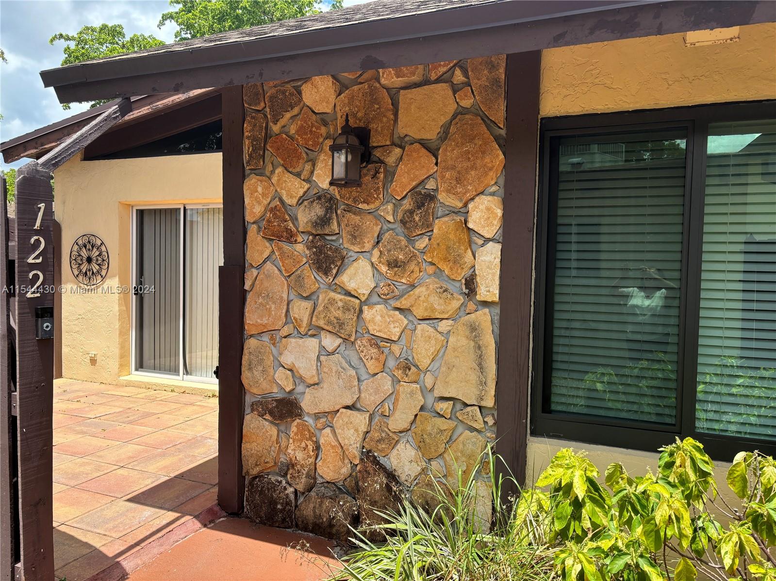 122 Briarwood Cir # 1 Unit: 4-1