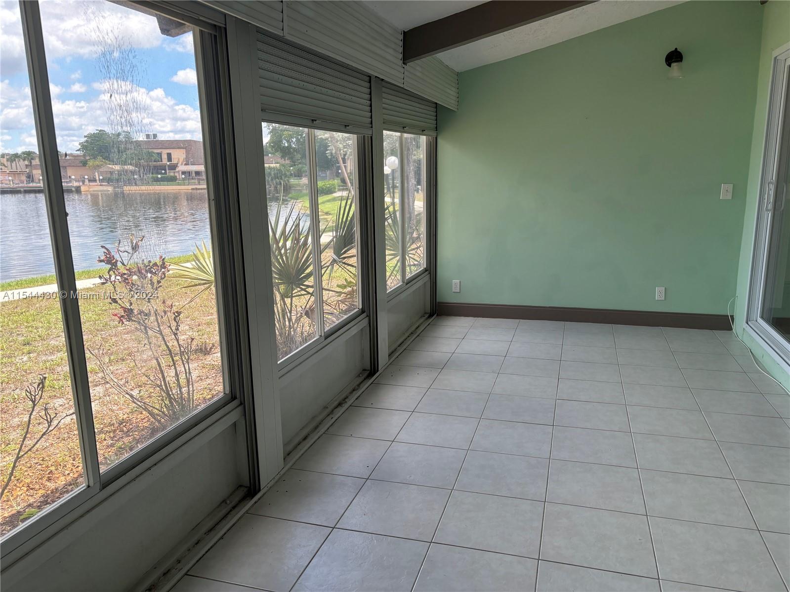 122 Briarwood Cir # 1 Unit: 4-1